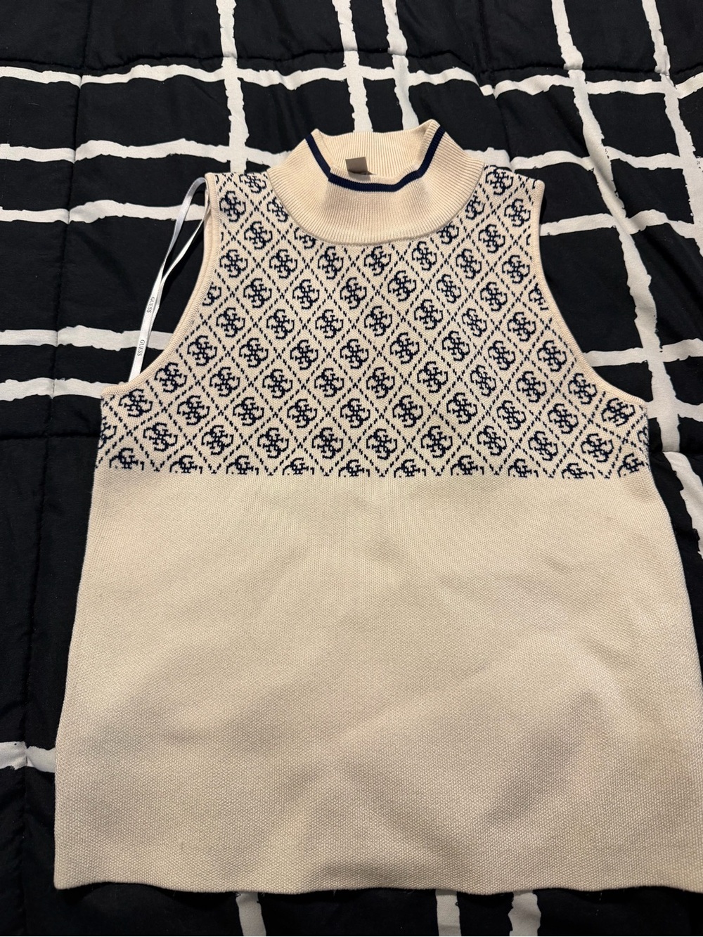 Guess Cream and Navy Patterned Knit Sleeveless Tank